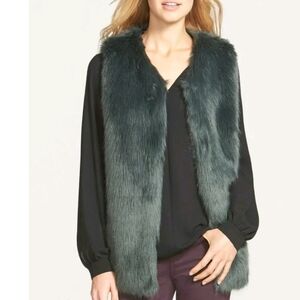 NEW! LAUNDRY BY DESIGN Green Faux Fur Vest Lg.